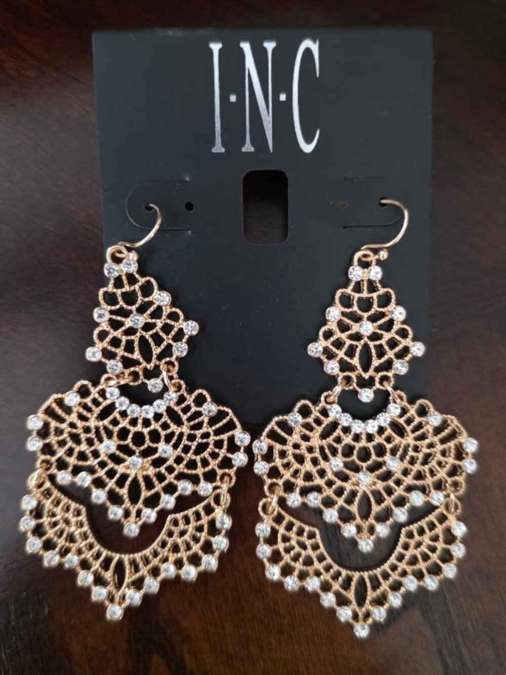 NWT INC International Concepts Beautiful Dangle Earrings